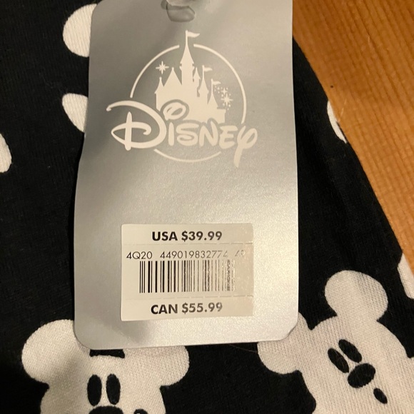 NWT Rare Unisex Disney Black and White Ghost Print Hoodie. Size Medium - Picture 2 of 5
